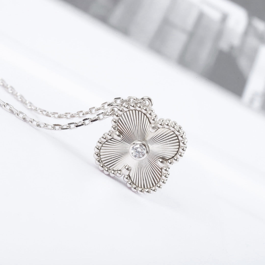 Vca necklace