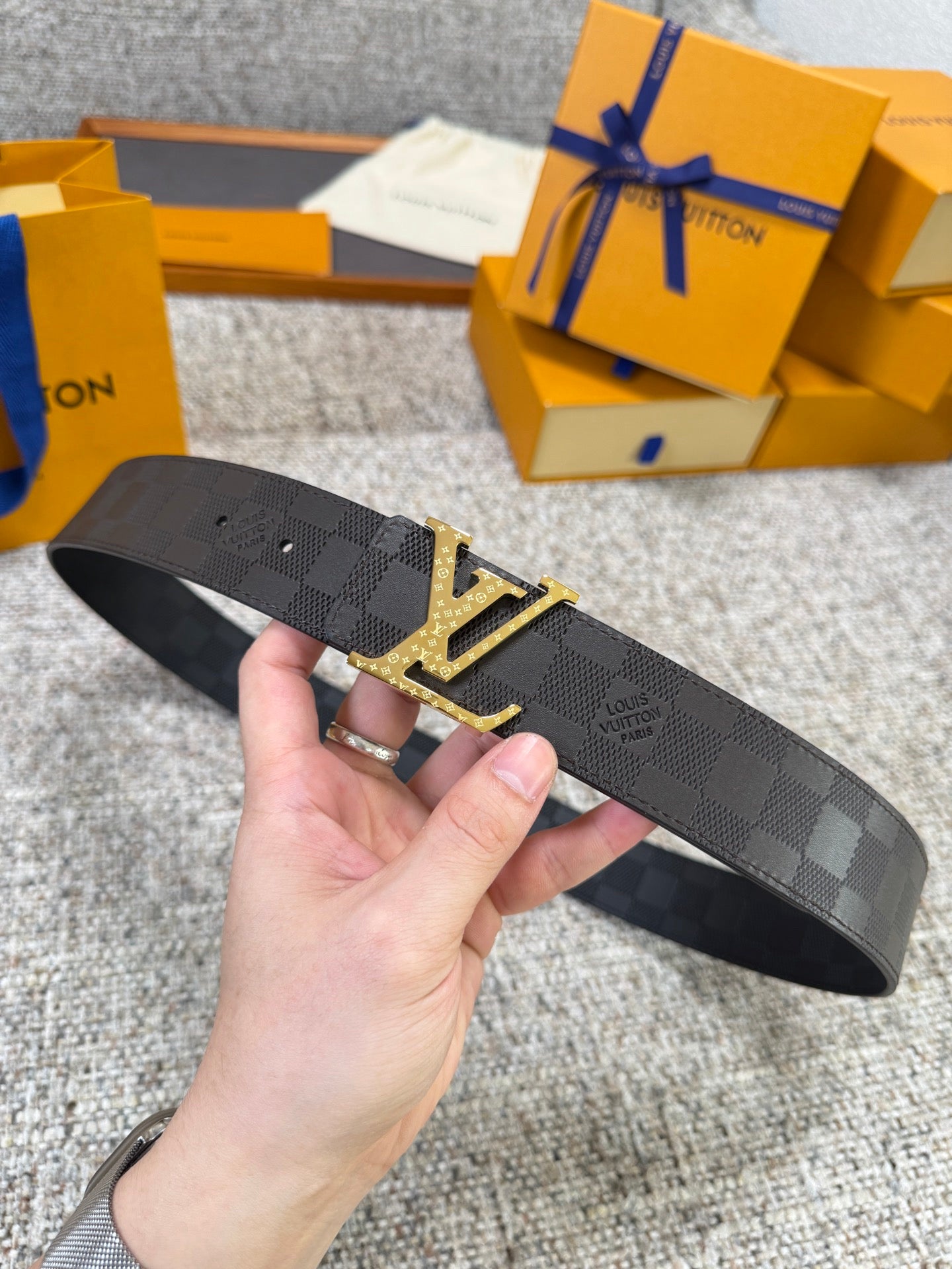 Lv belt