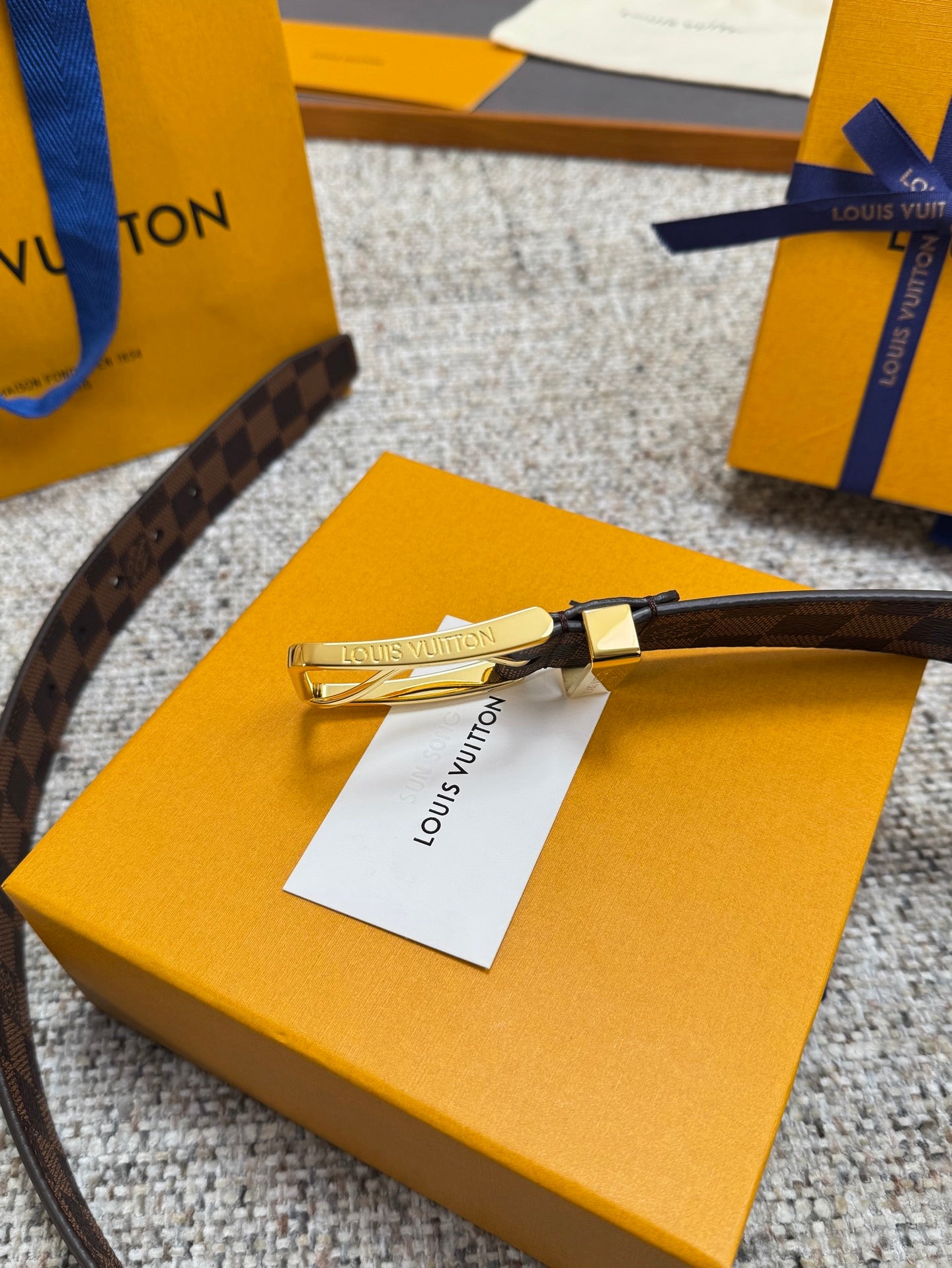 Lv belt