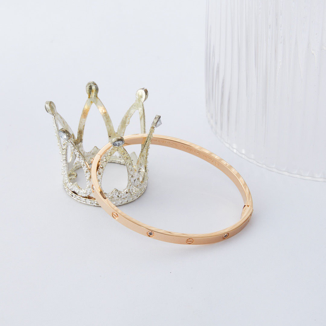 Ca bracelet