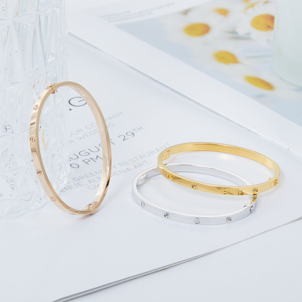 Ca bracelet
