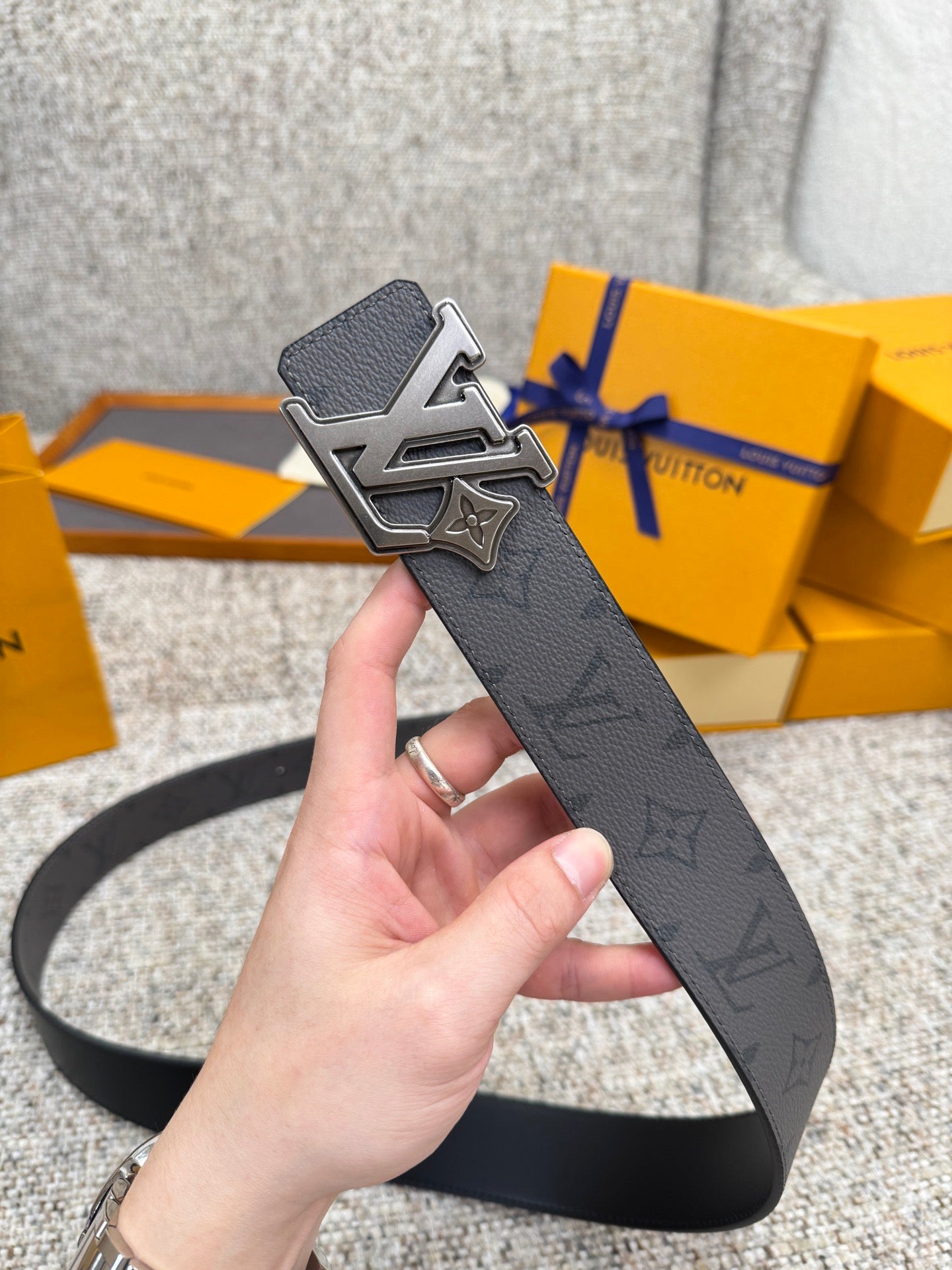 Lv belt