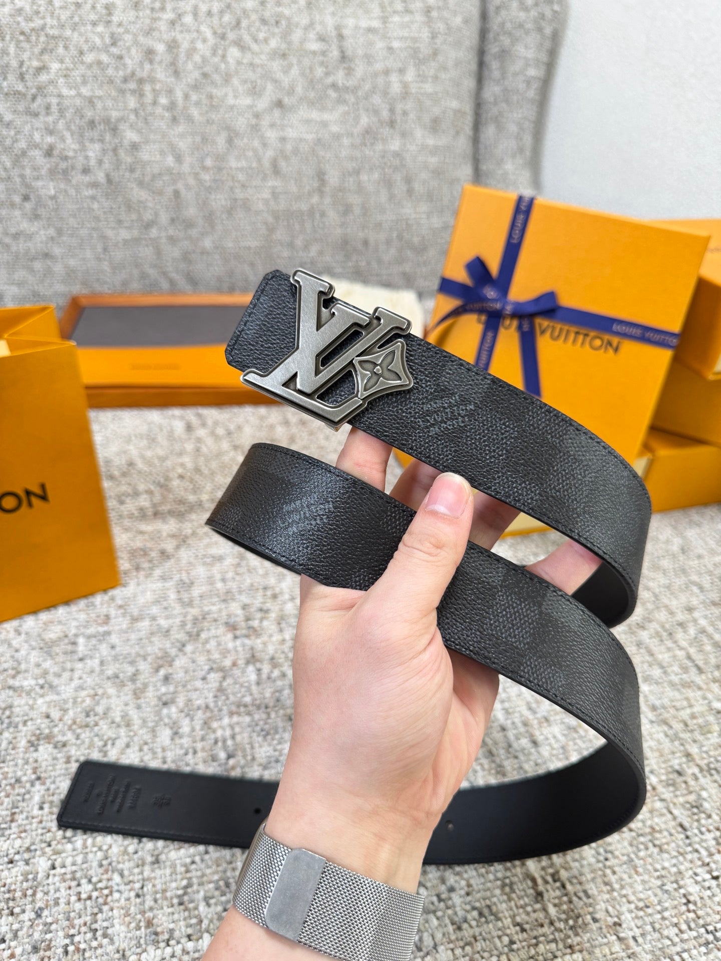 Lv belt
