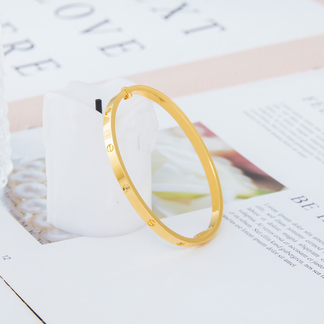 Ca bracelet
