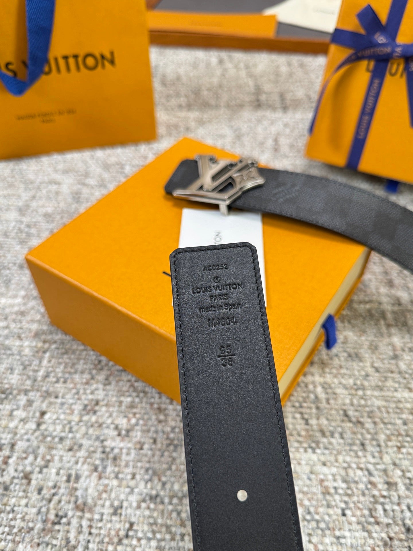 Lv belt