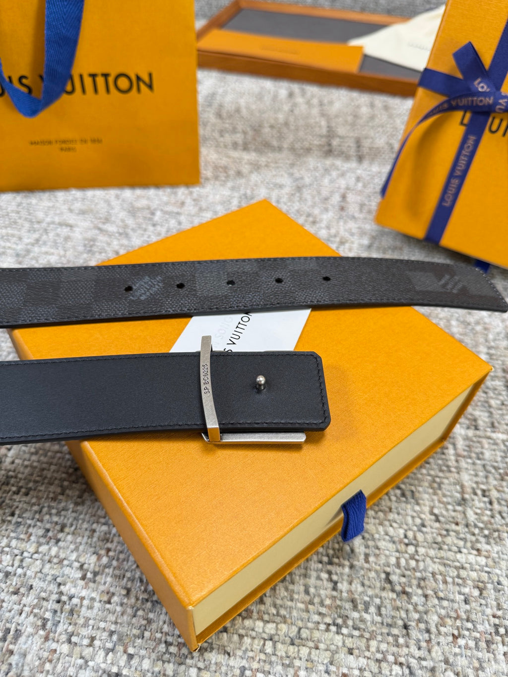 Lv belt
