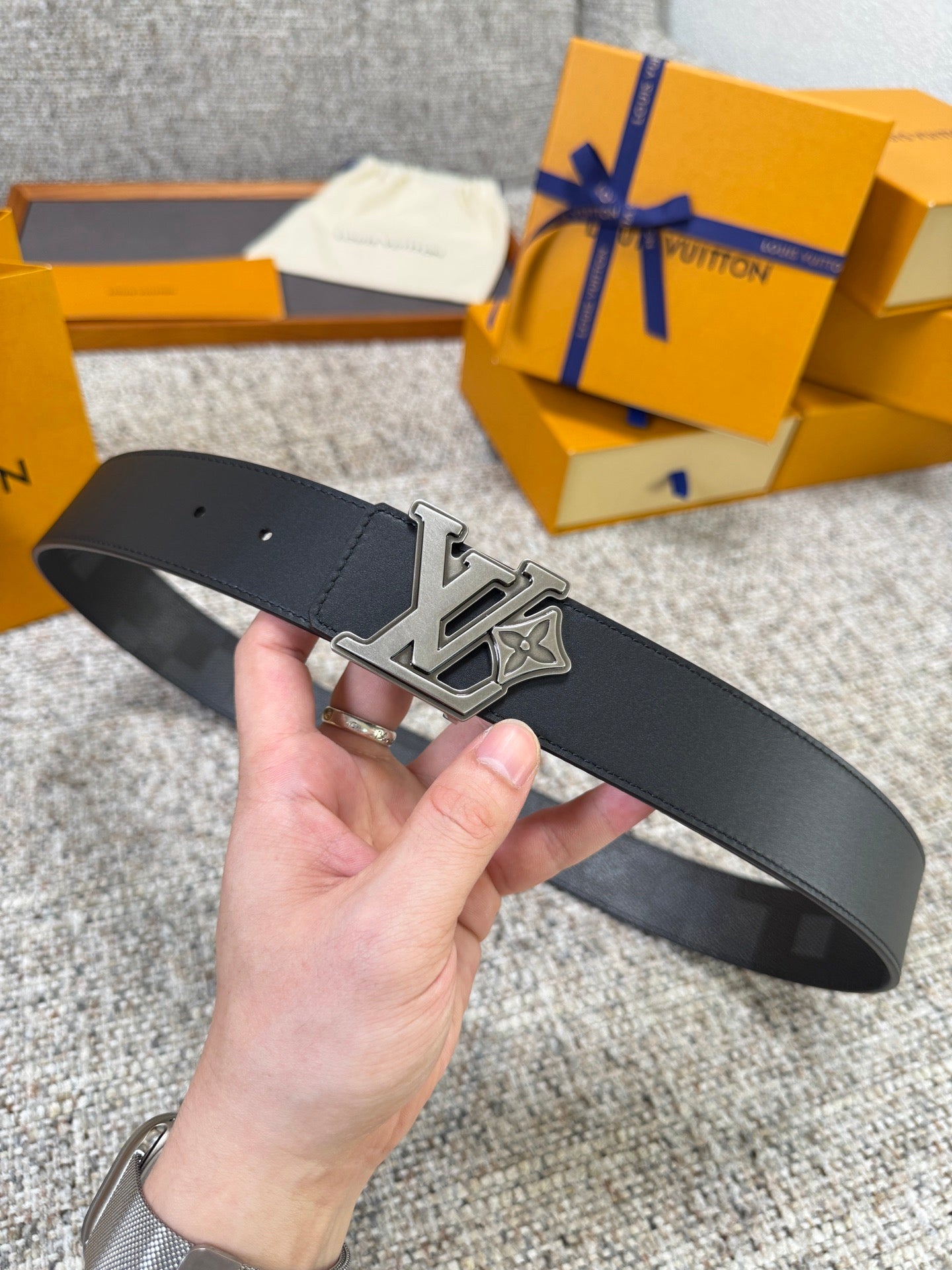 Lv belt