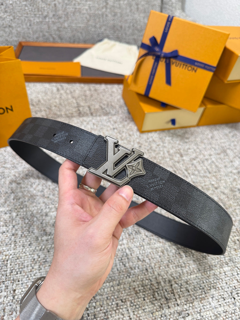 Lv belt