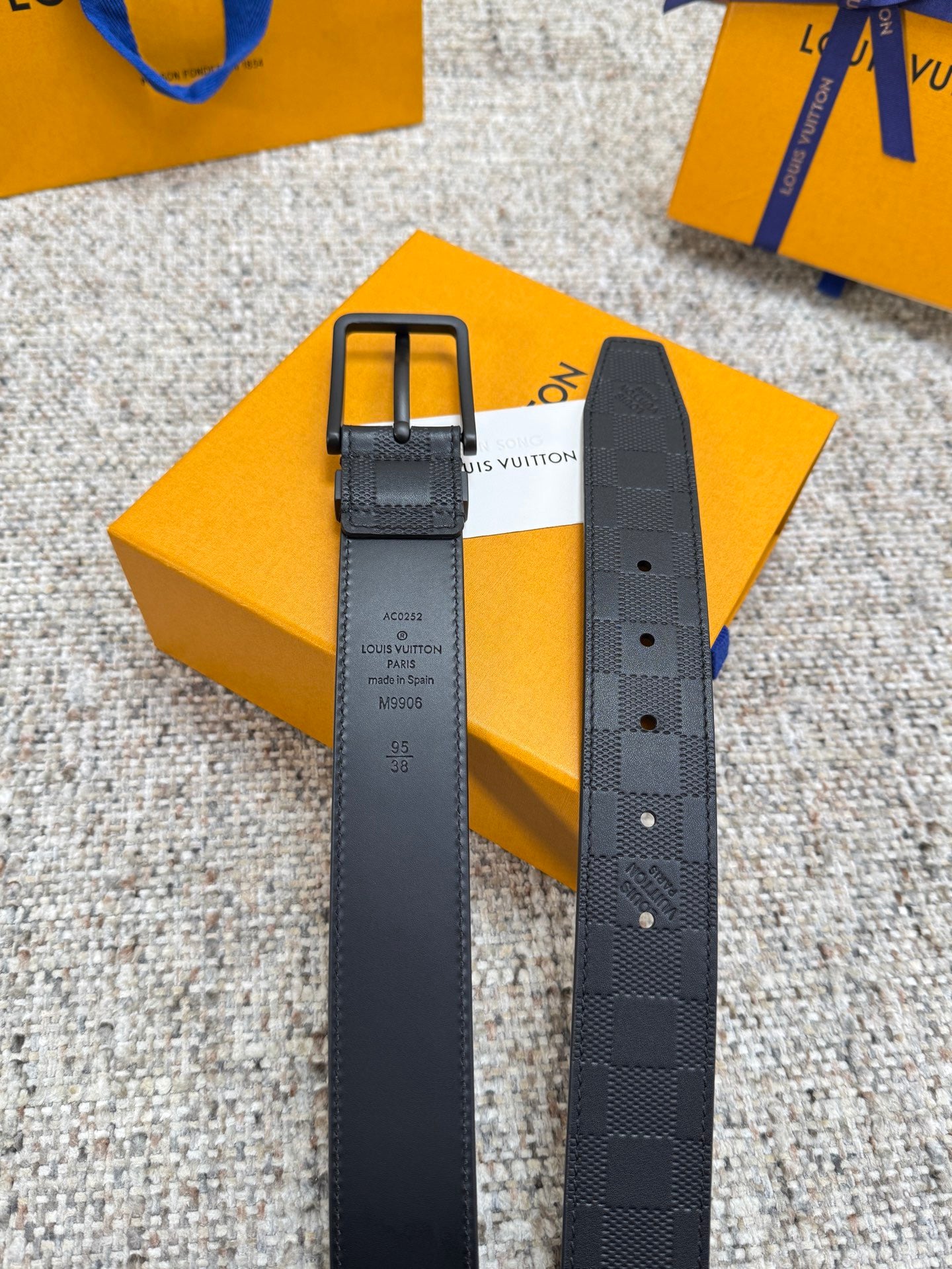 Lv belt