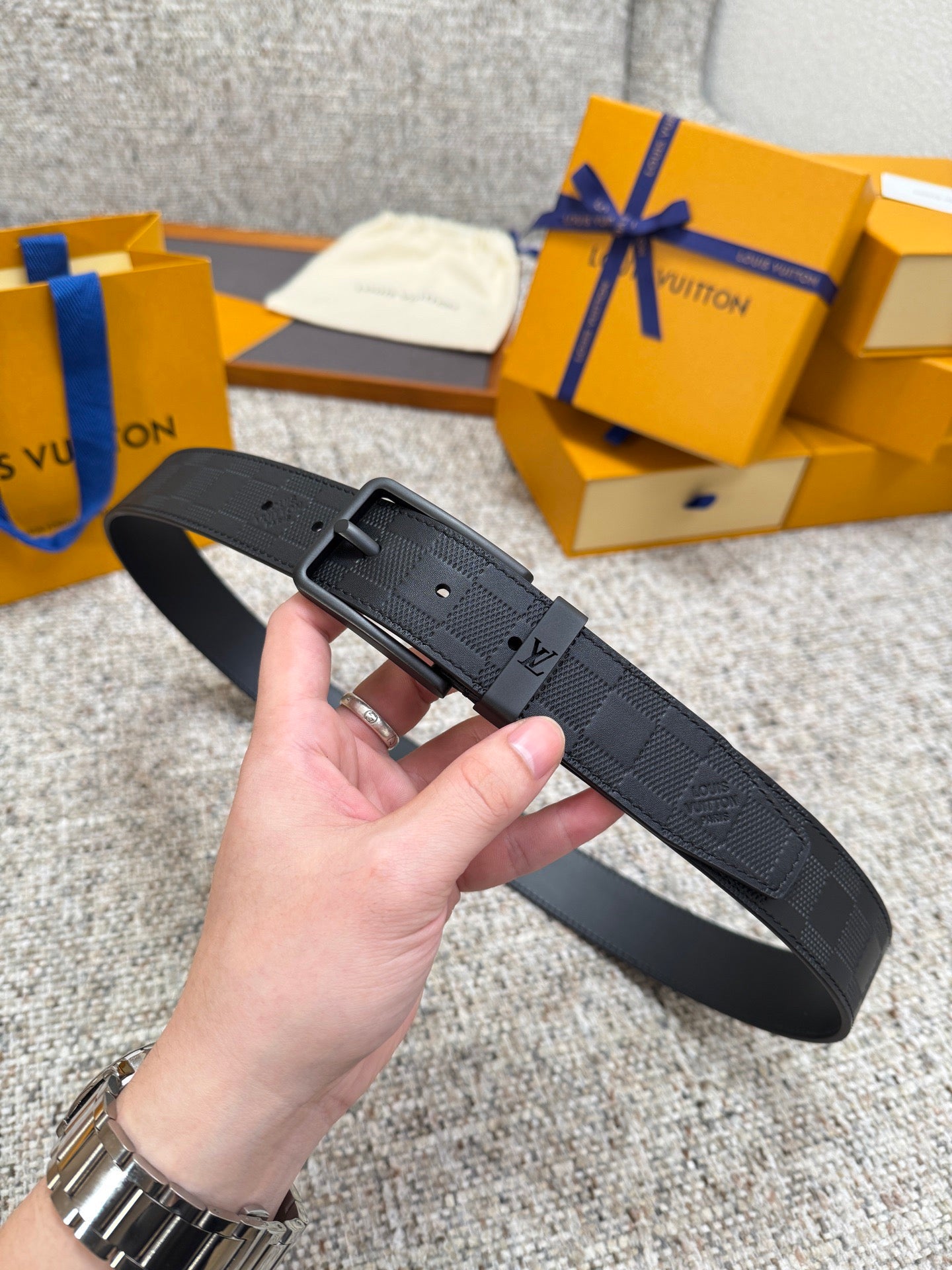 Lv belt