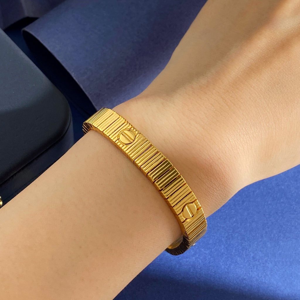 Ca bracelet