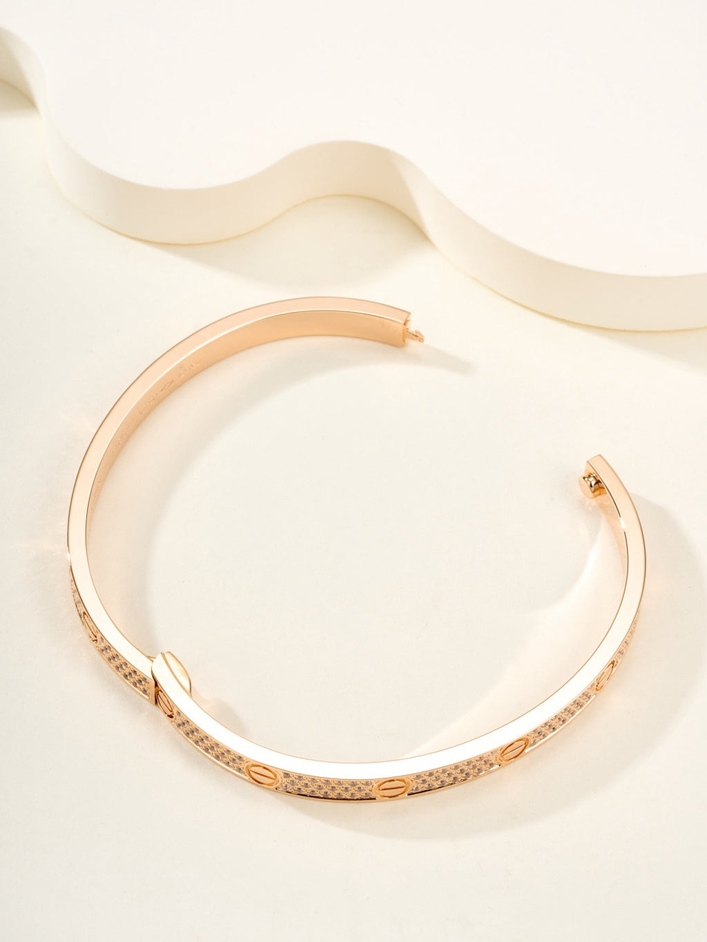 Ca bracelet