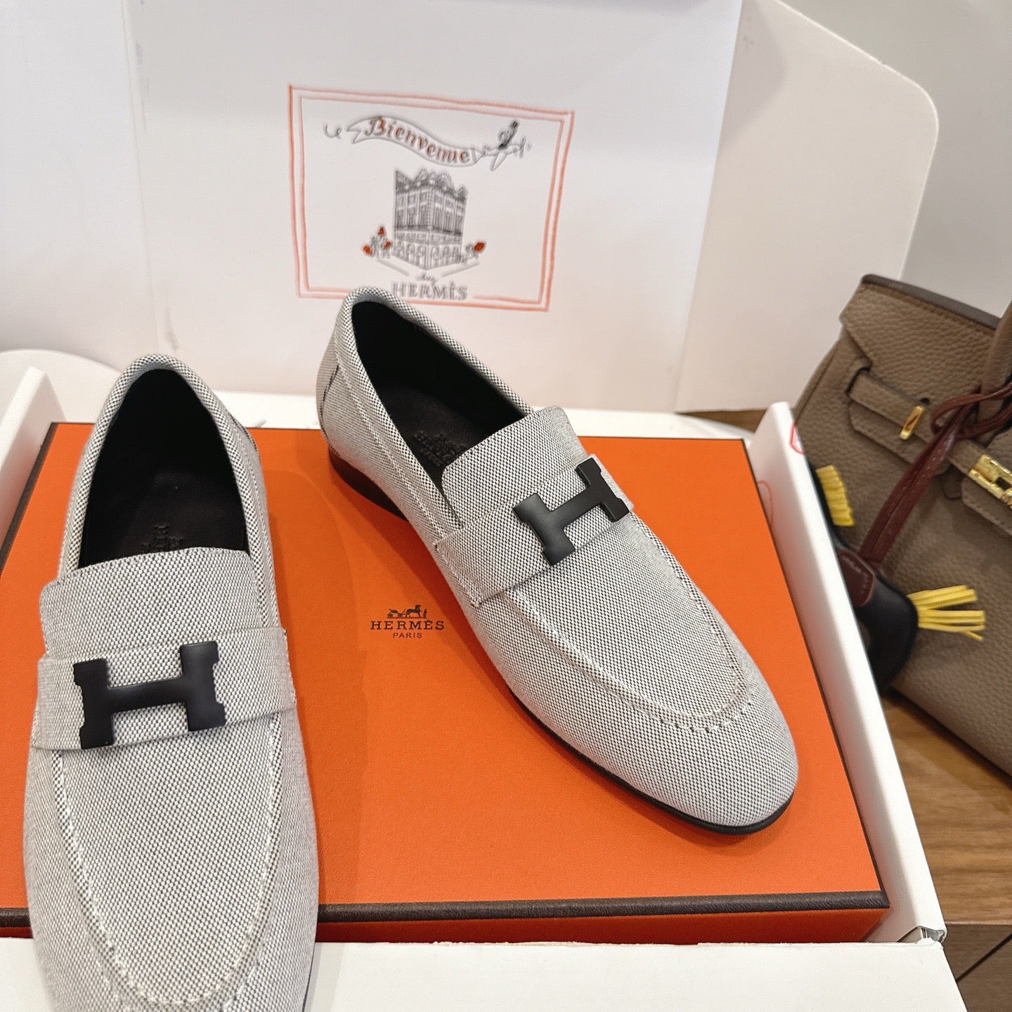 H shoes