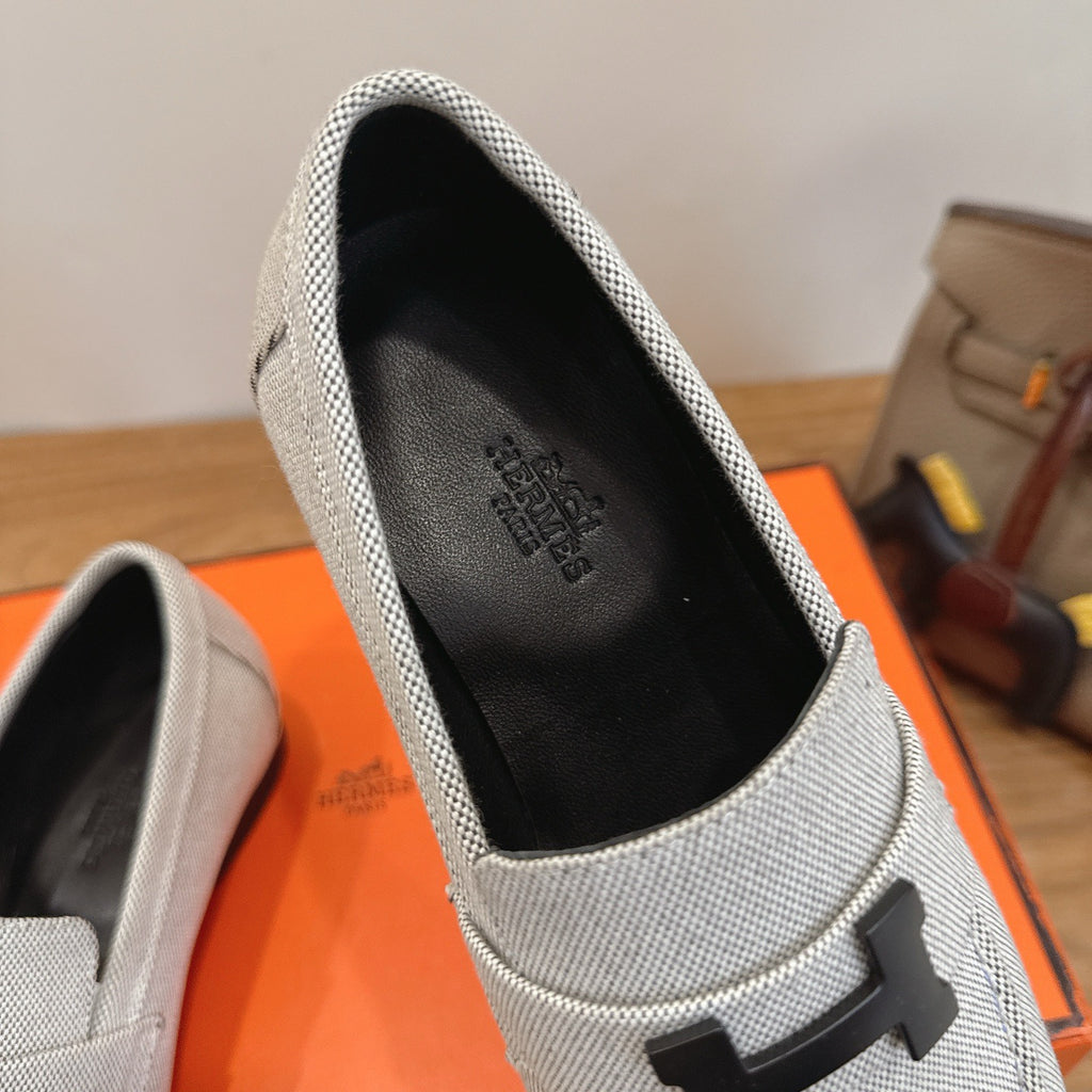 H shoes