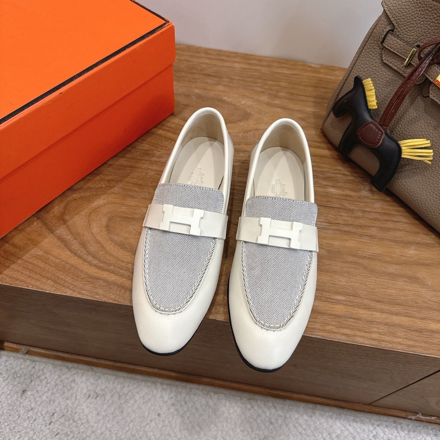 H shoes