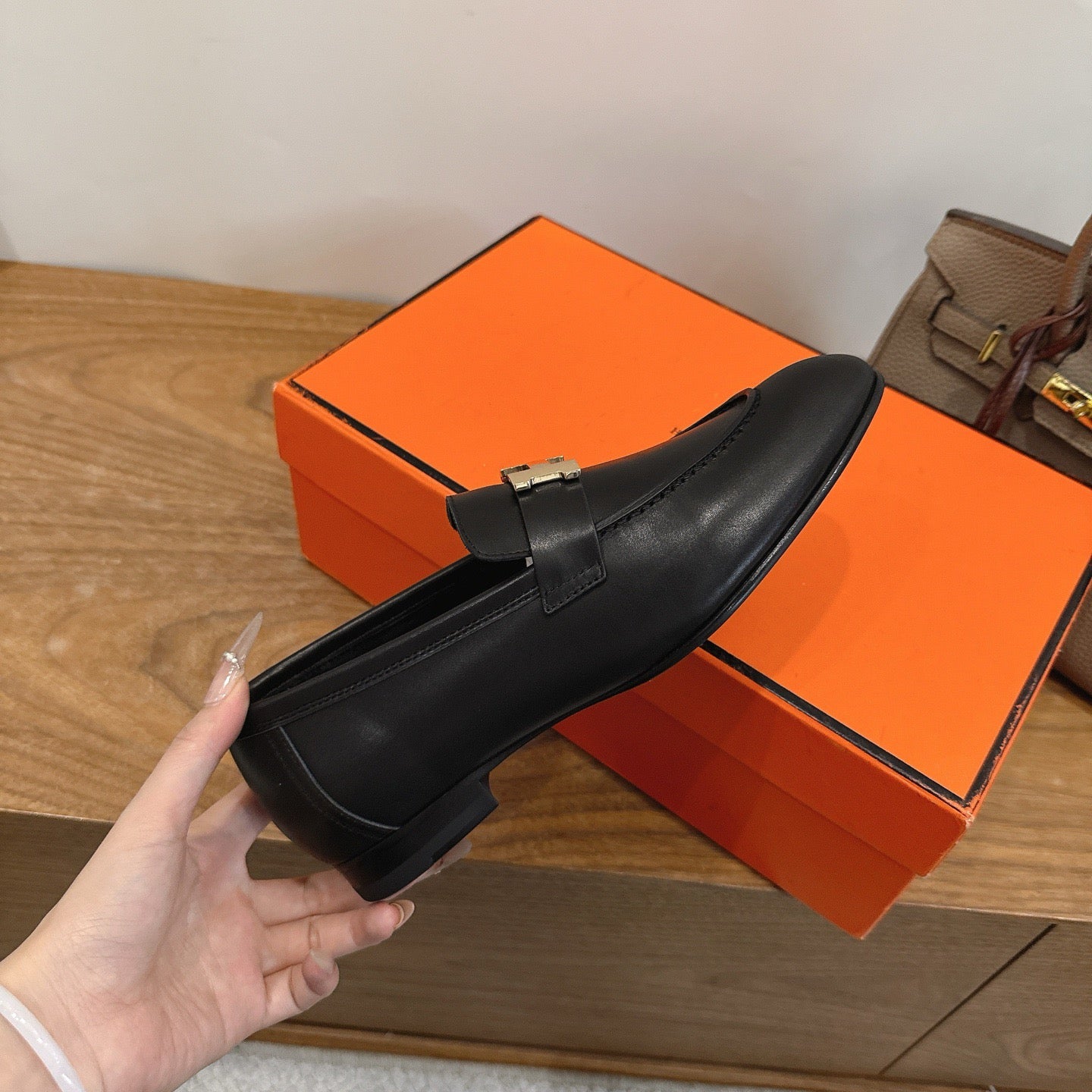 H shoes