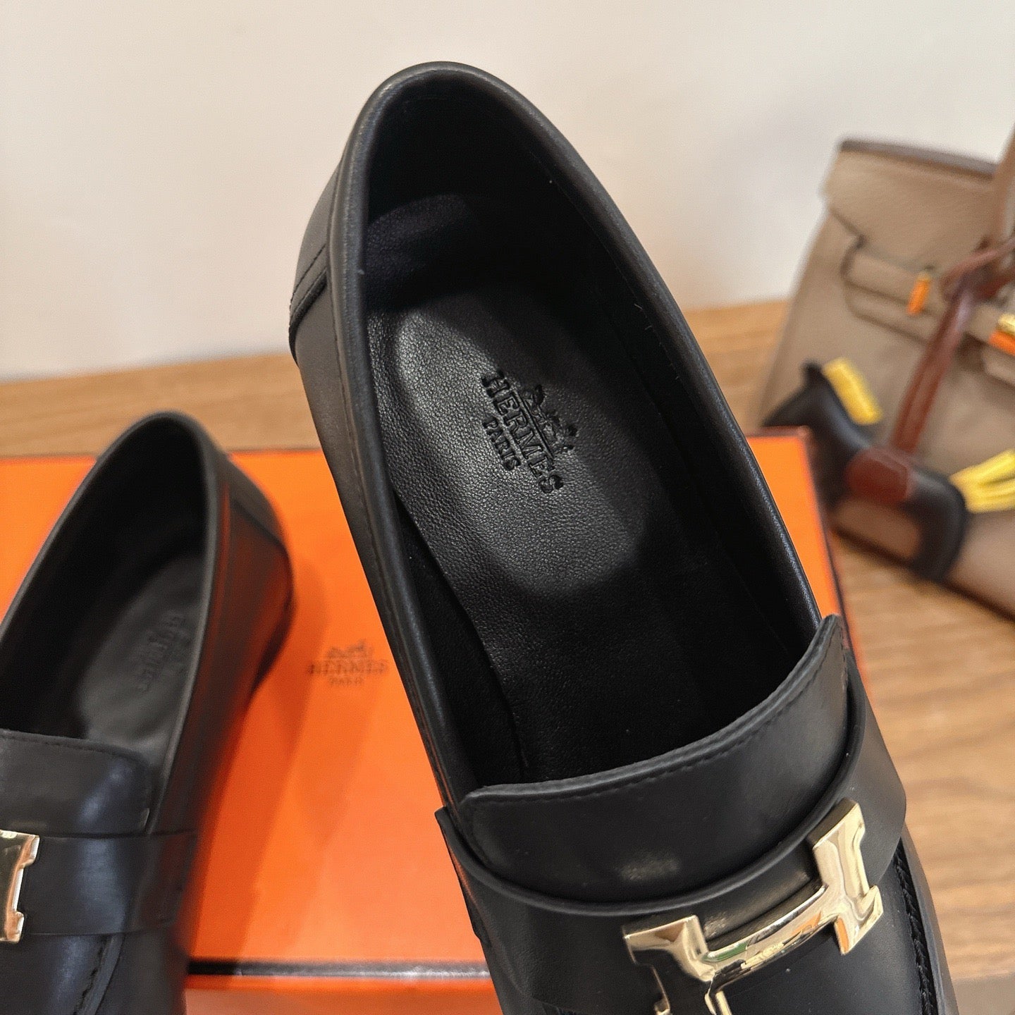 H shoes