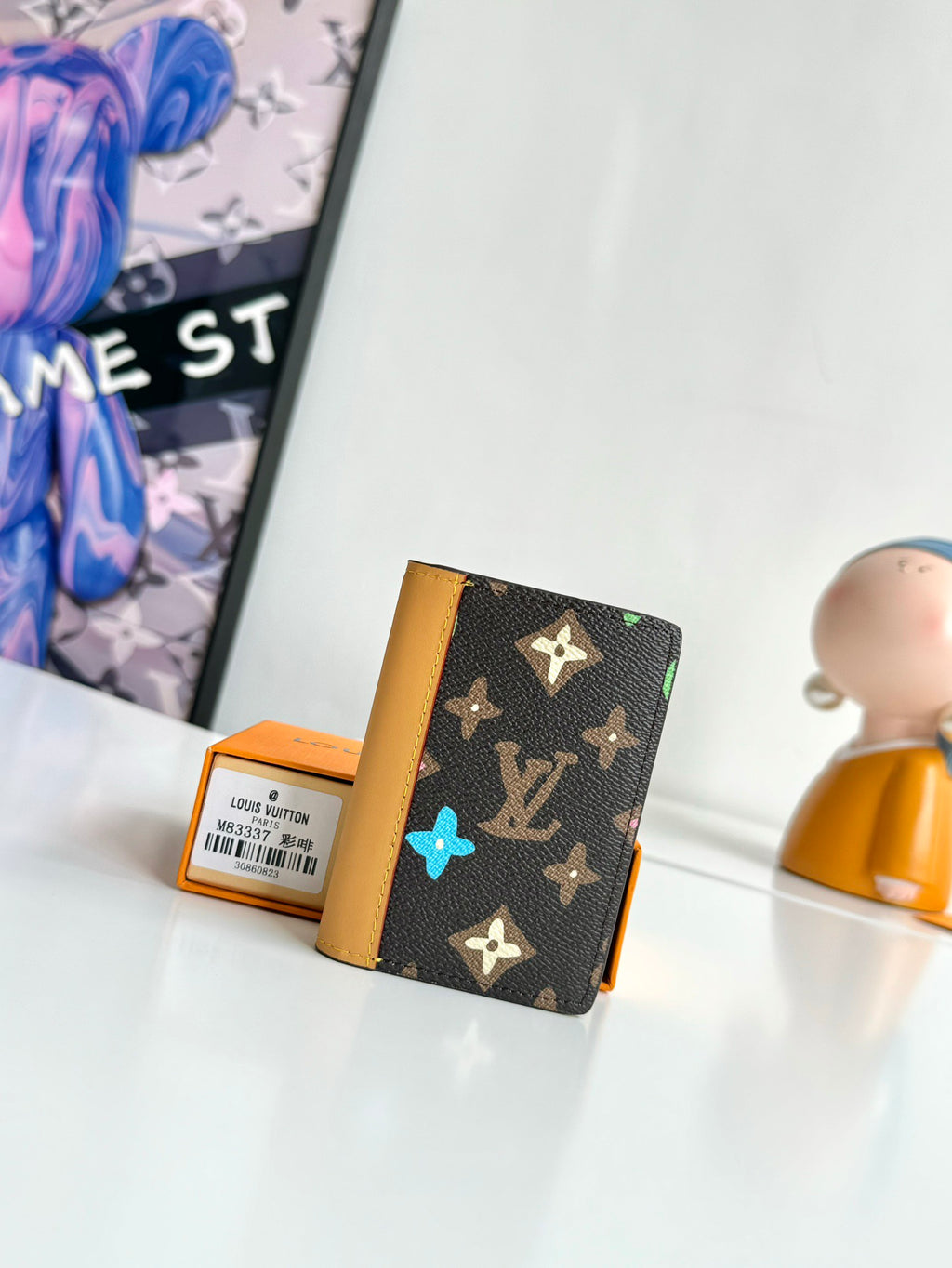 Lv Card holder