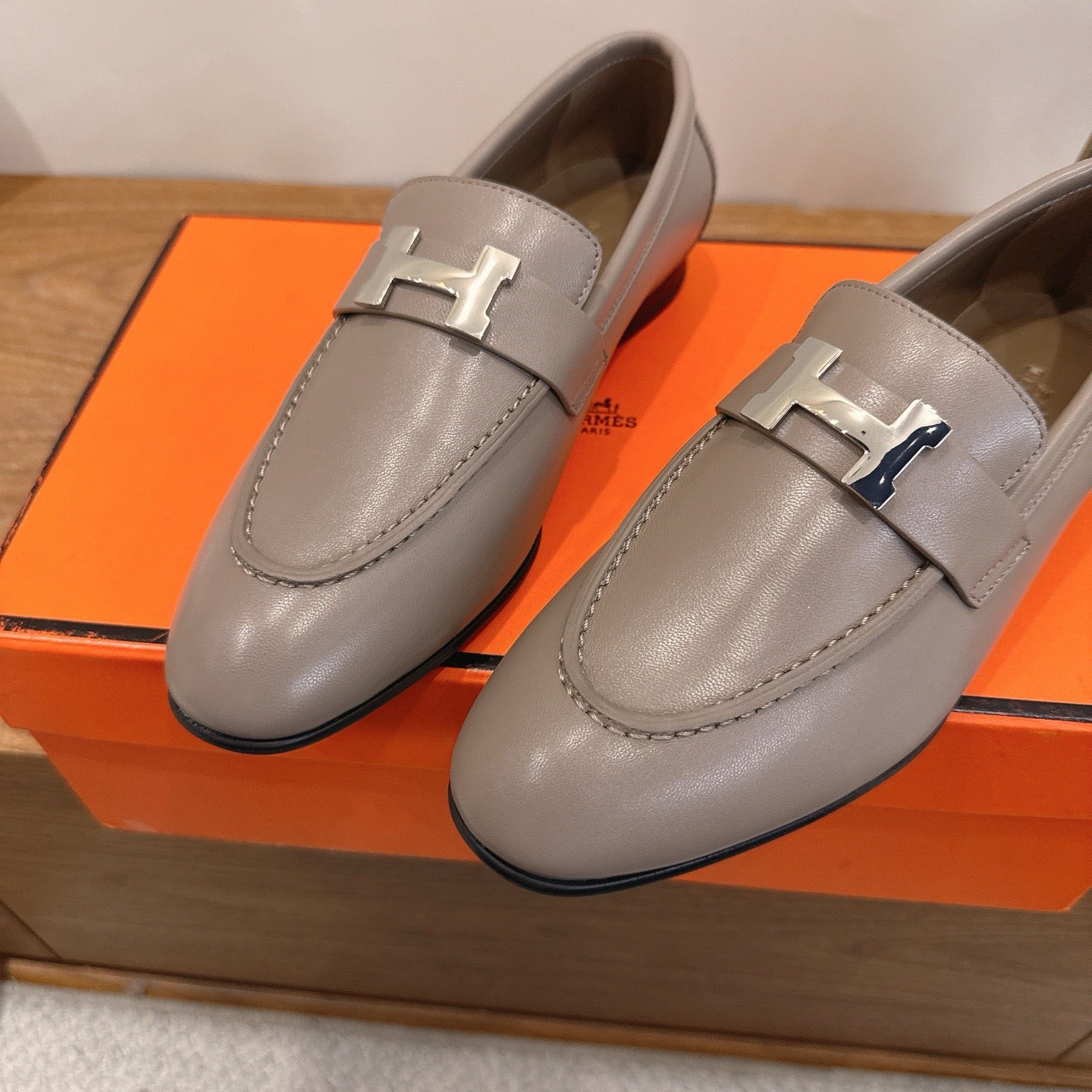 H shoes