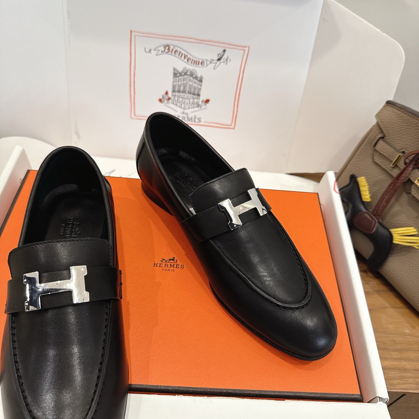 H shoes