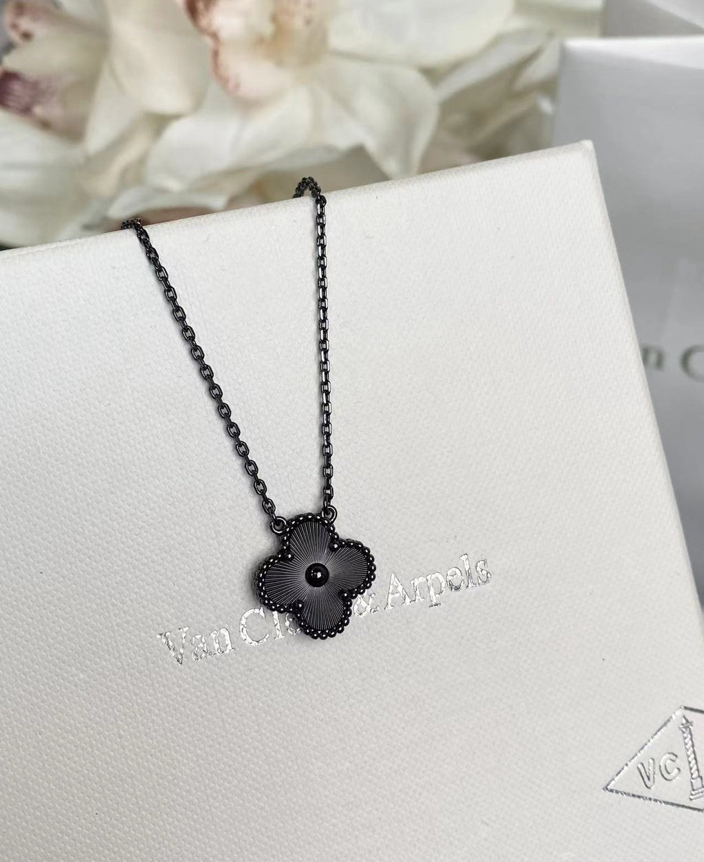 Vca necklace