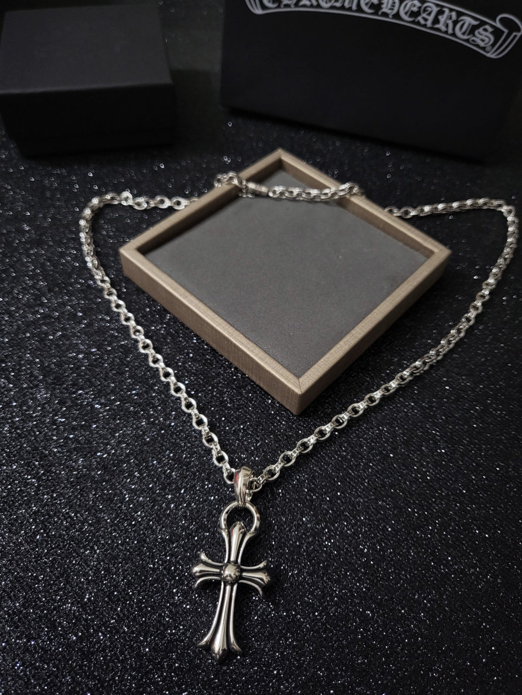 Chrome hearts