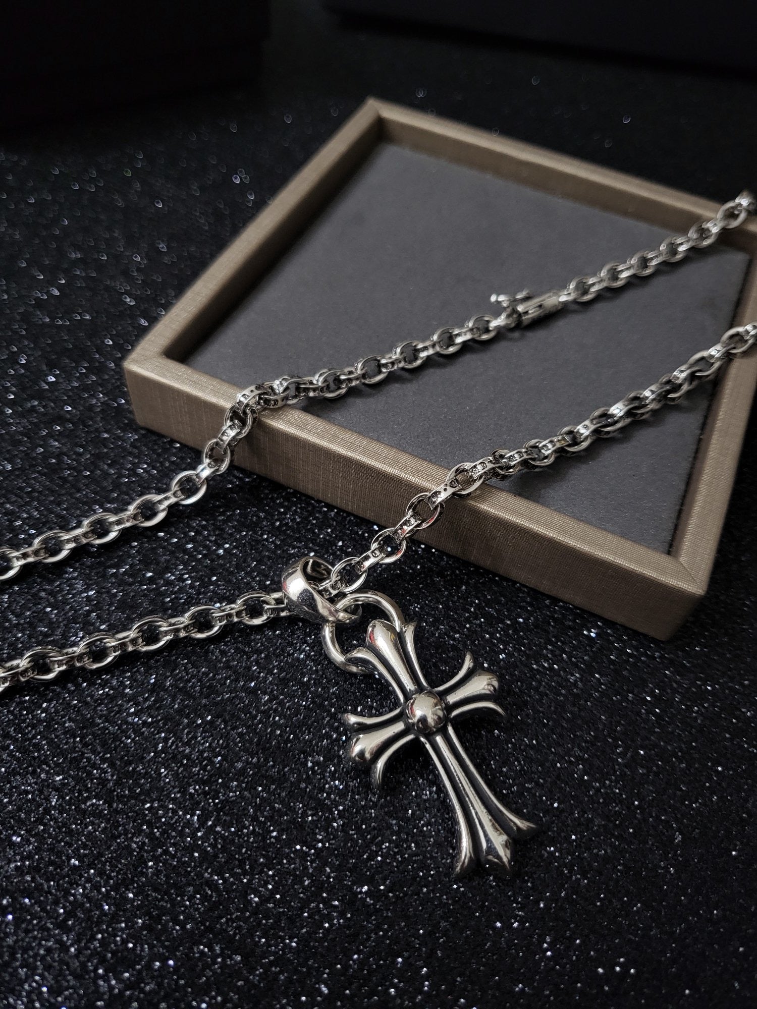 Chrome hearts