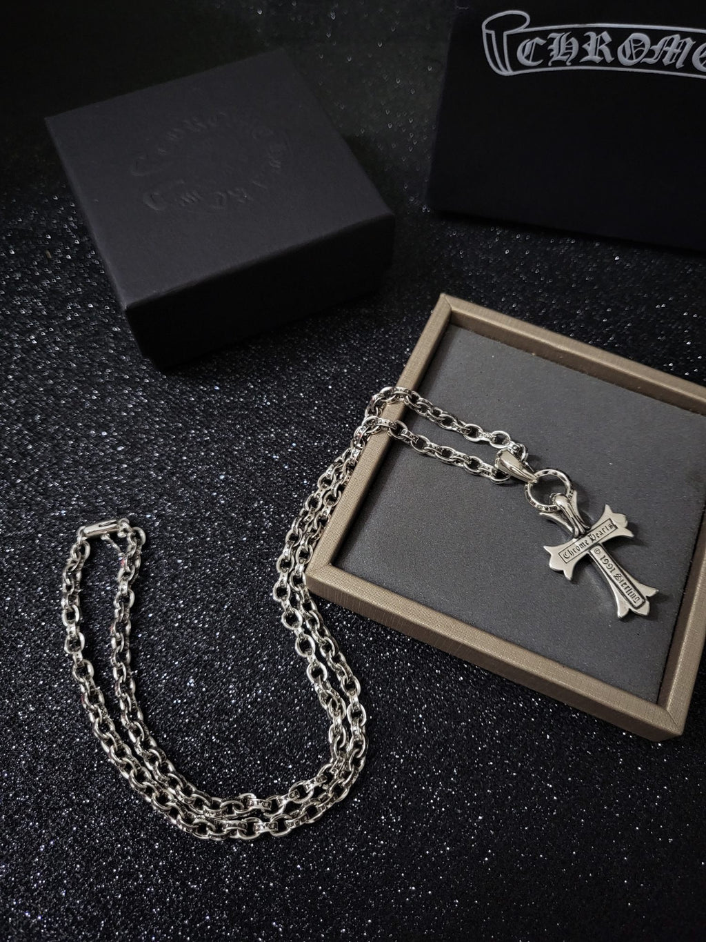 Chrome hearts