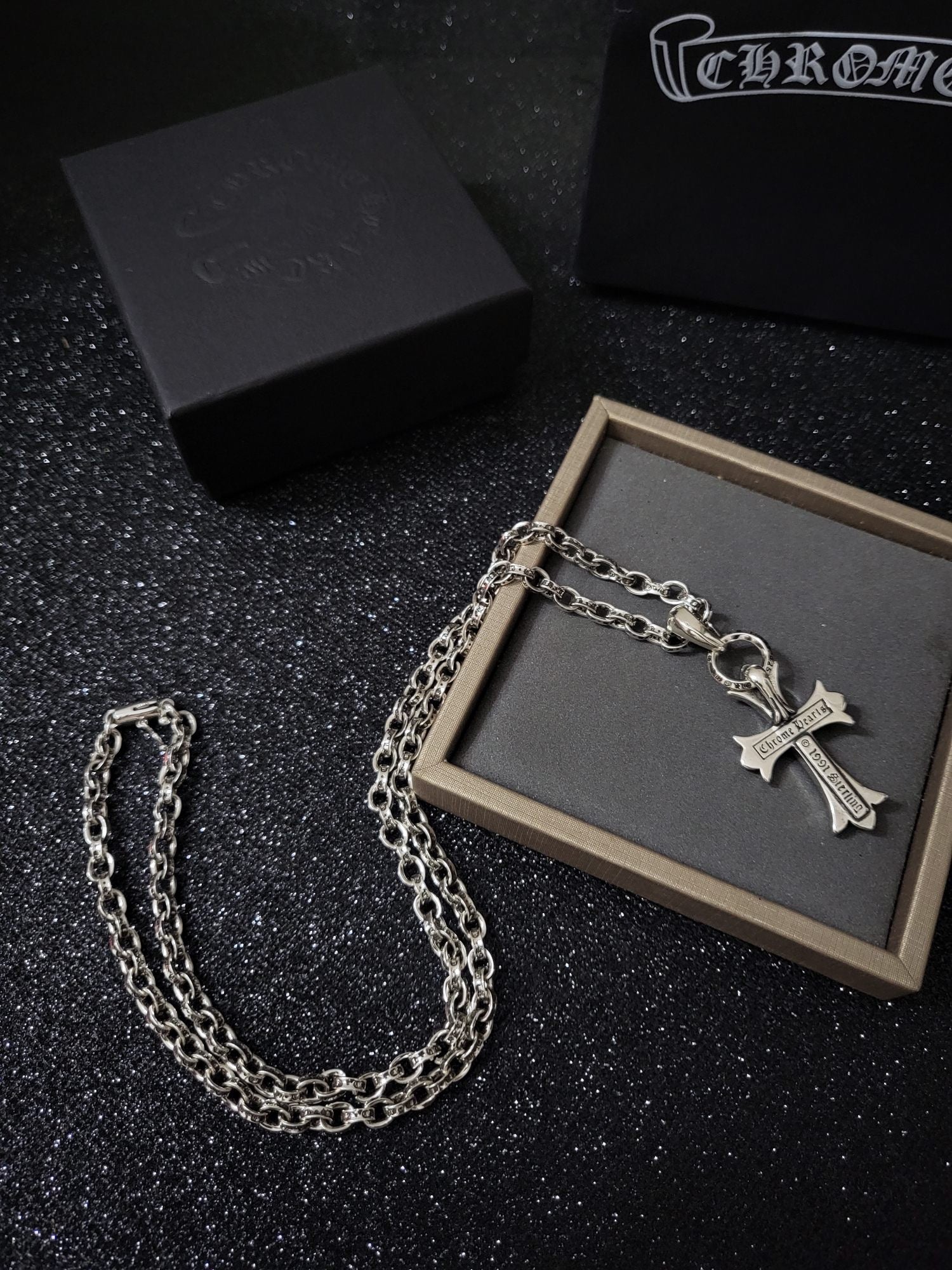 Chrome hearts