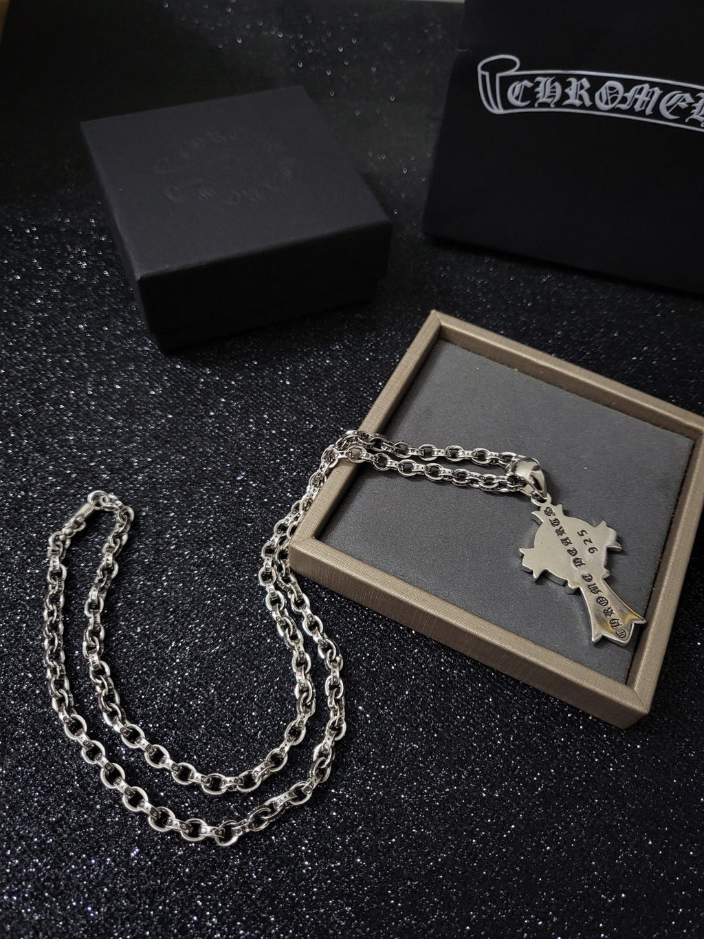 Chrome hearts