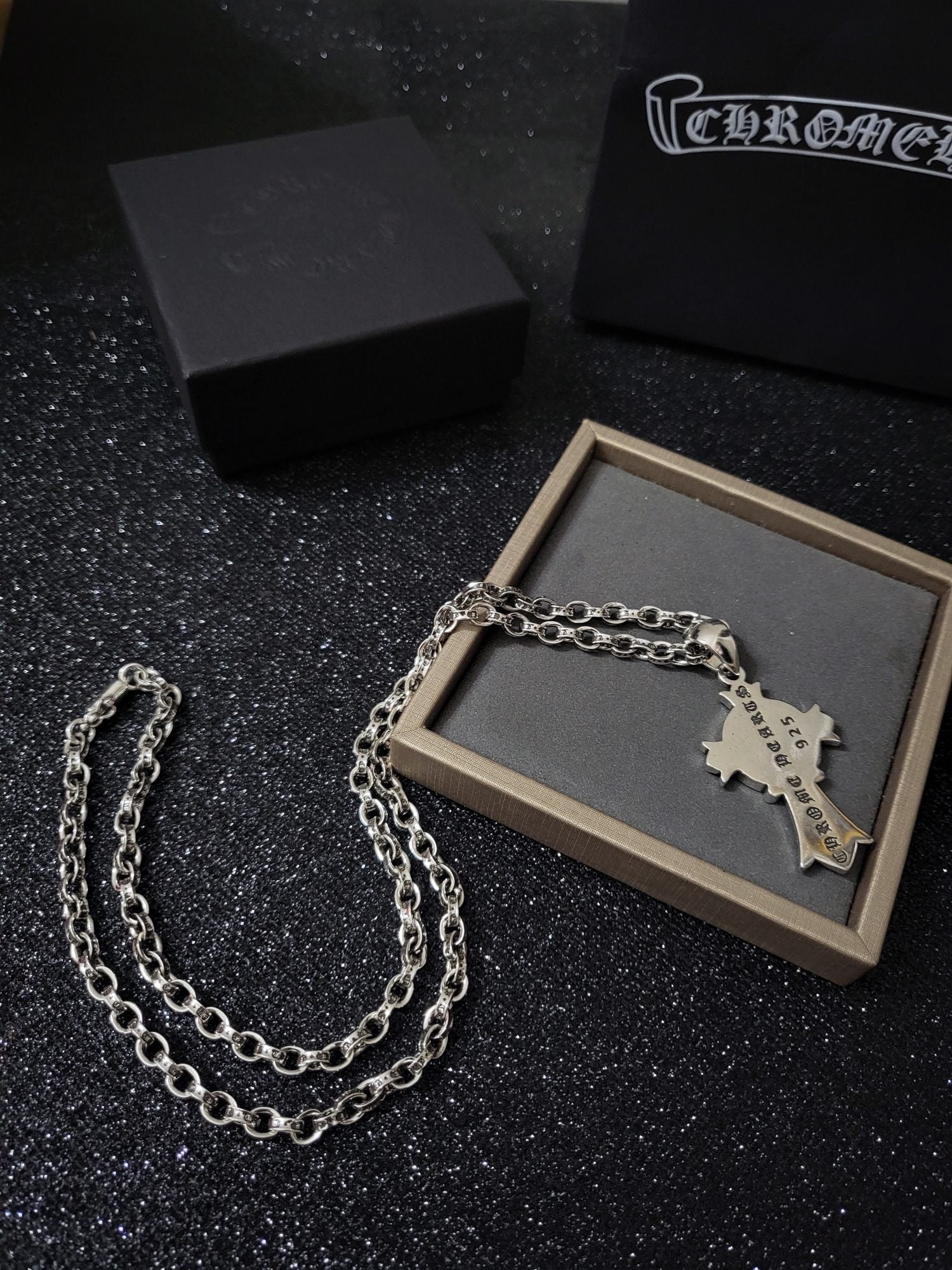 Chrome hearts