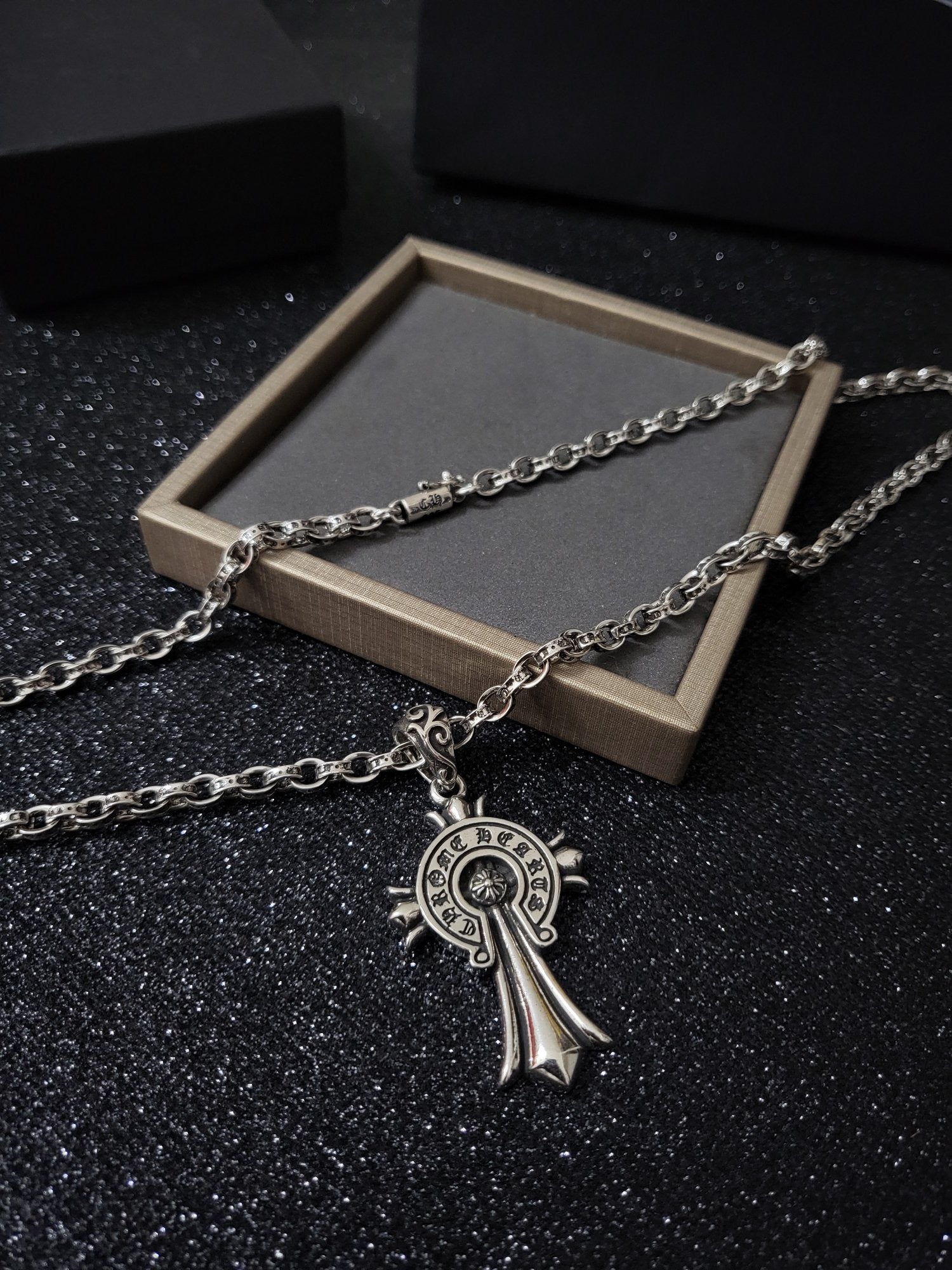 Chrome hearts