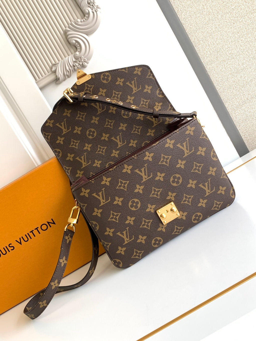 Lv Bag