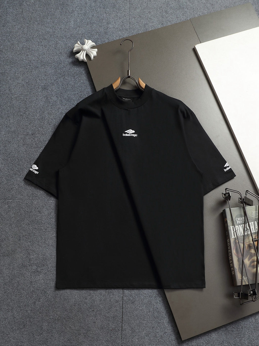 BALENCIAGA