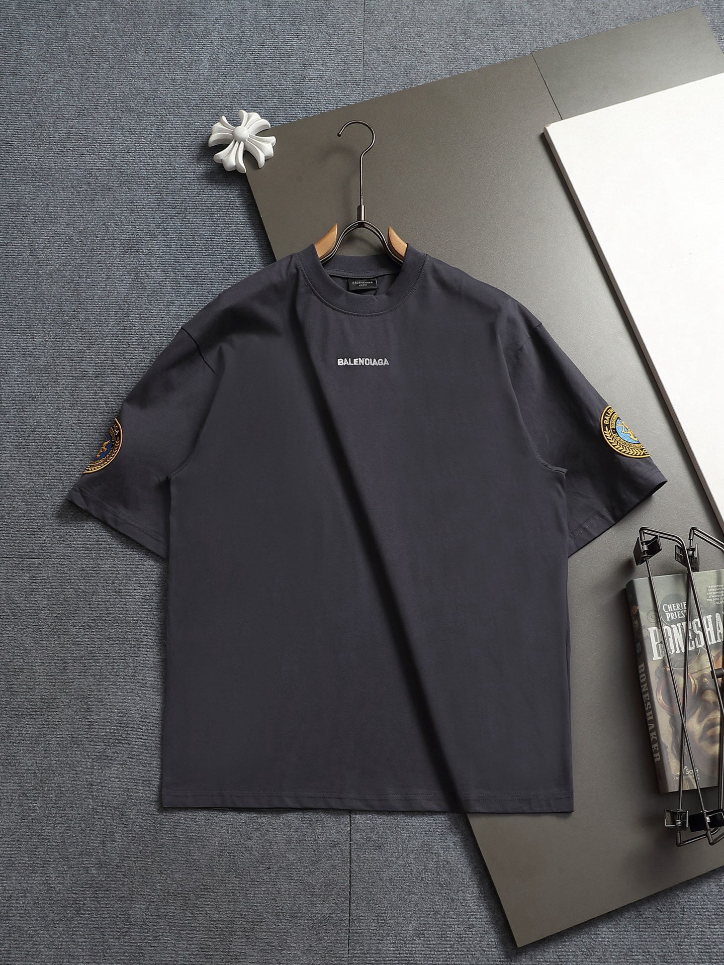 BALENCIAGA