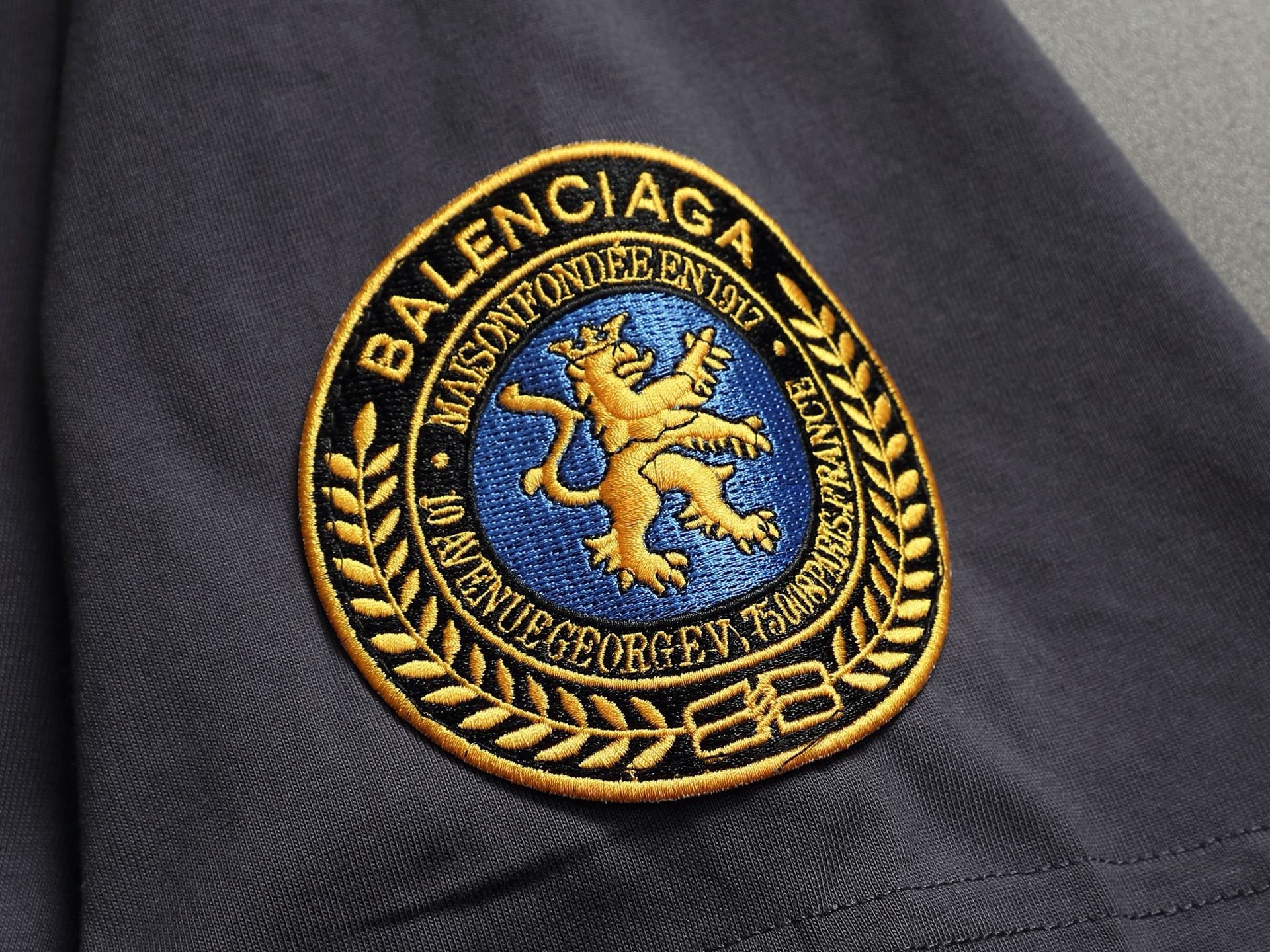 BALENCIAGA