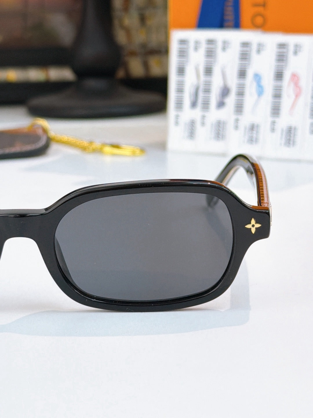 Sunglasses lv