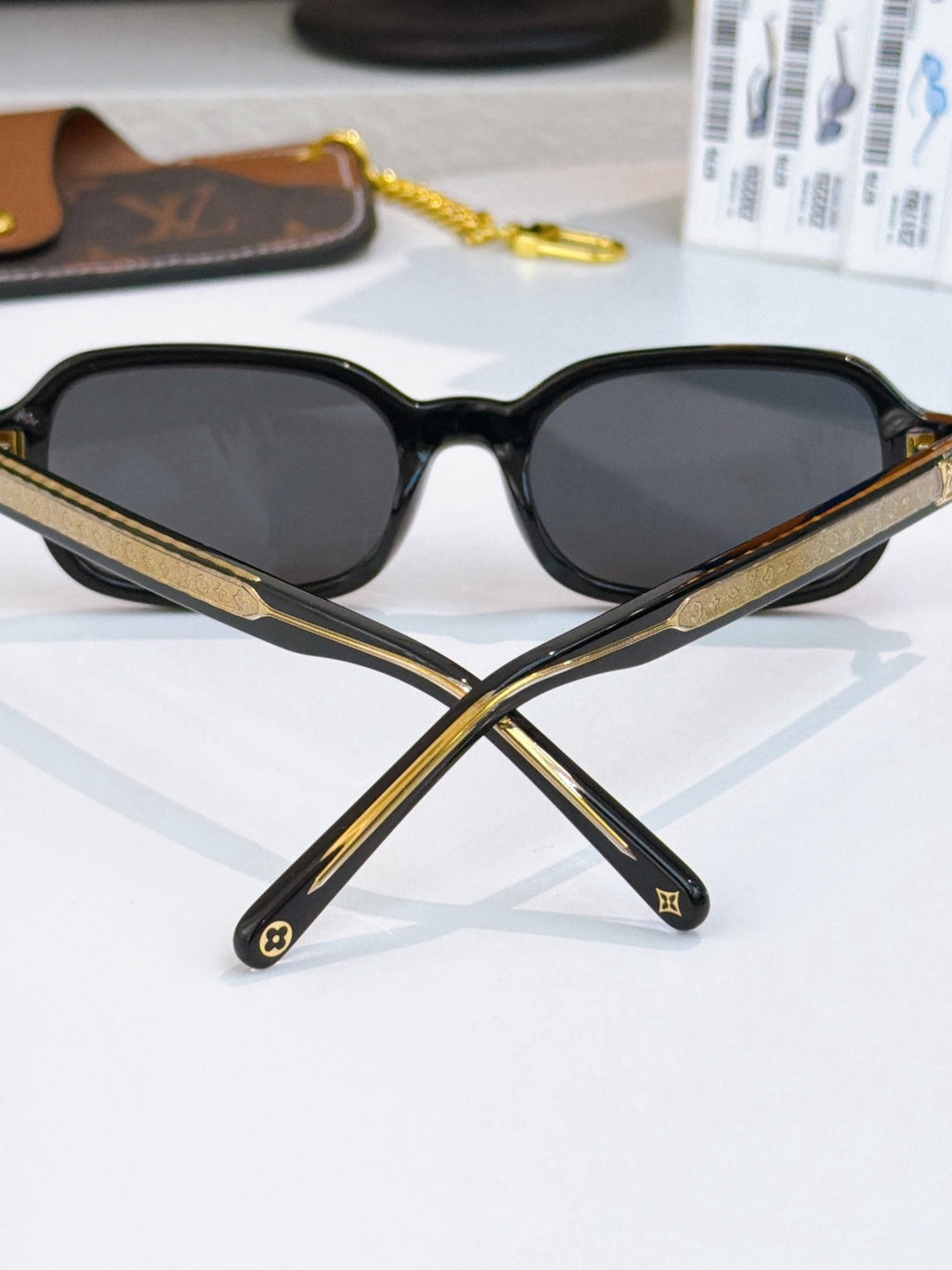 Sunglasses lv