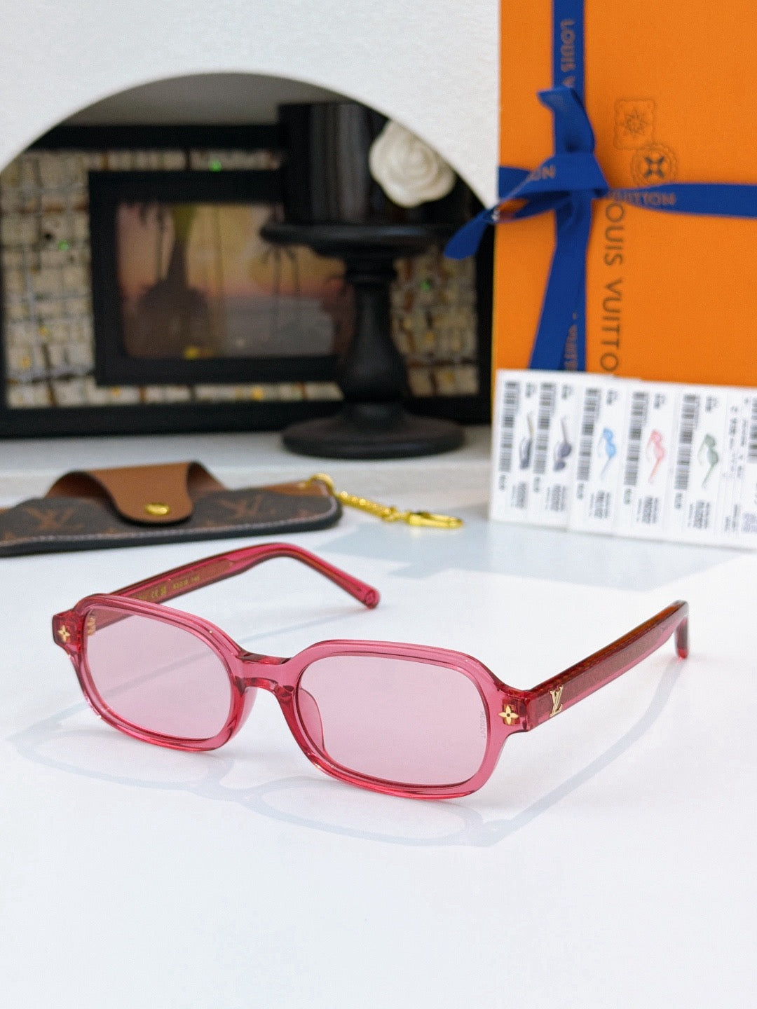 Sunglasses lv