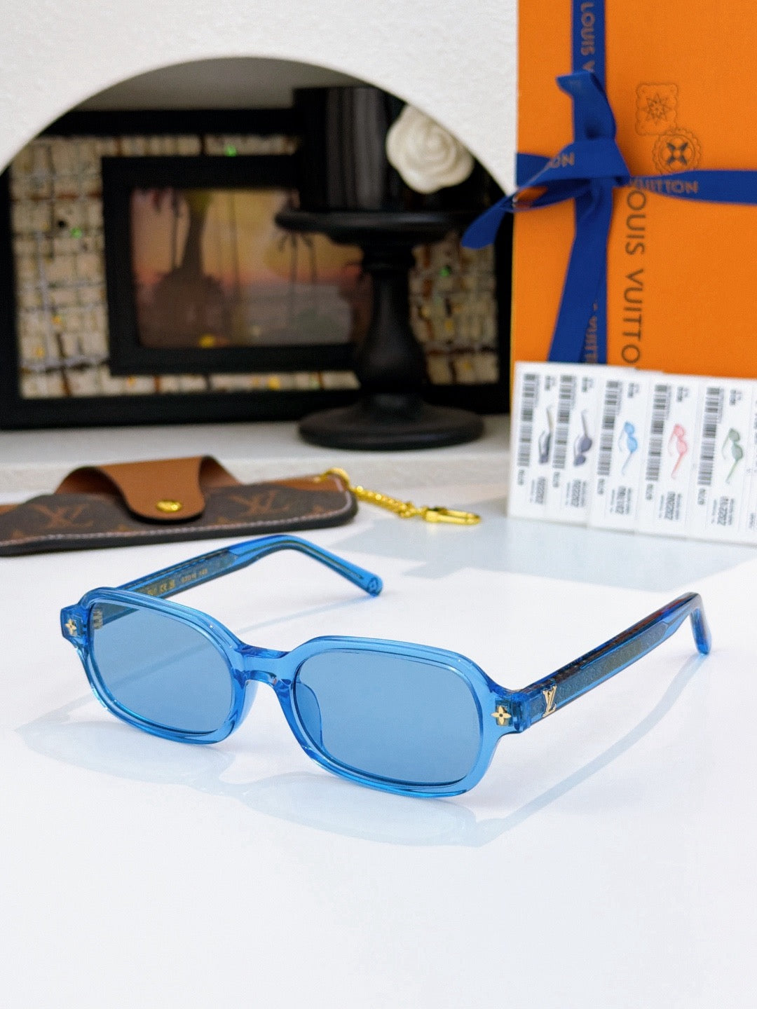 Sunglasses lv