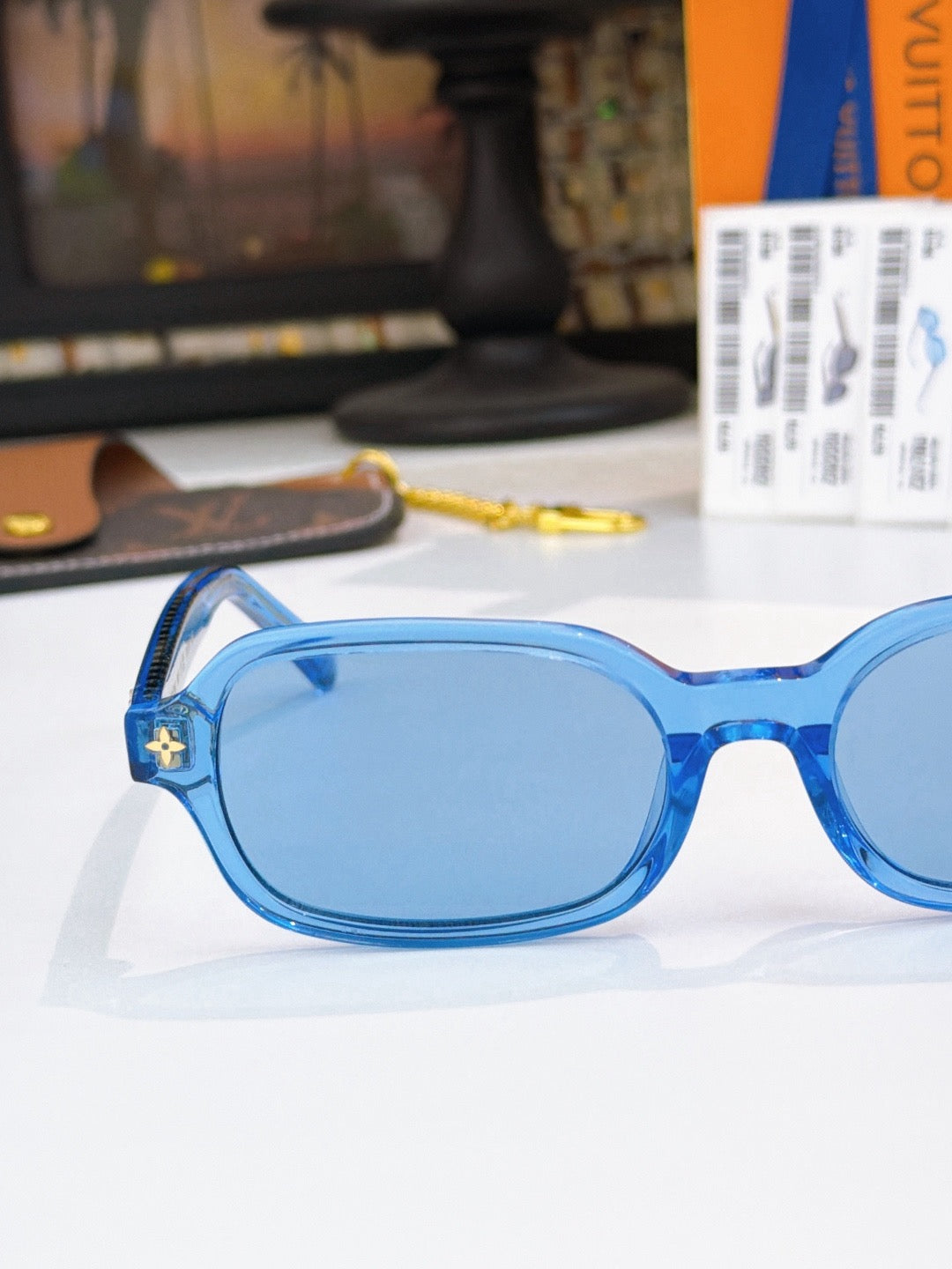 Sunglasses lv