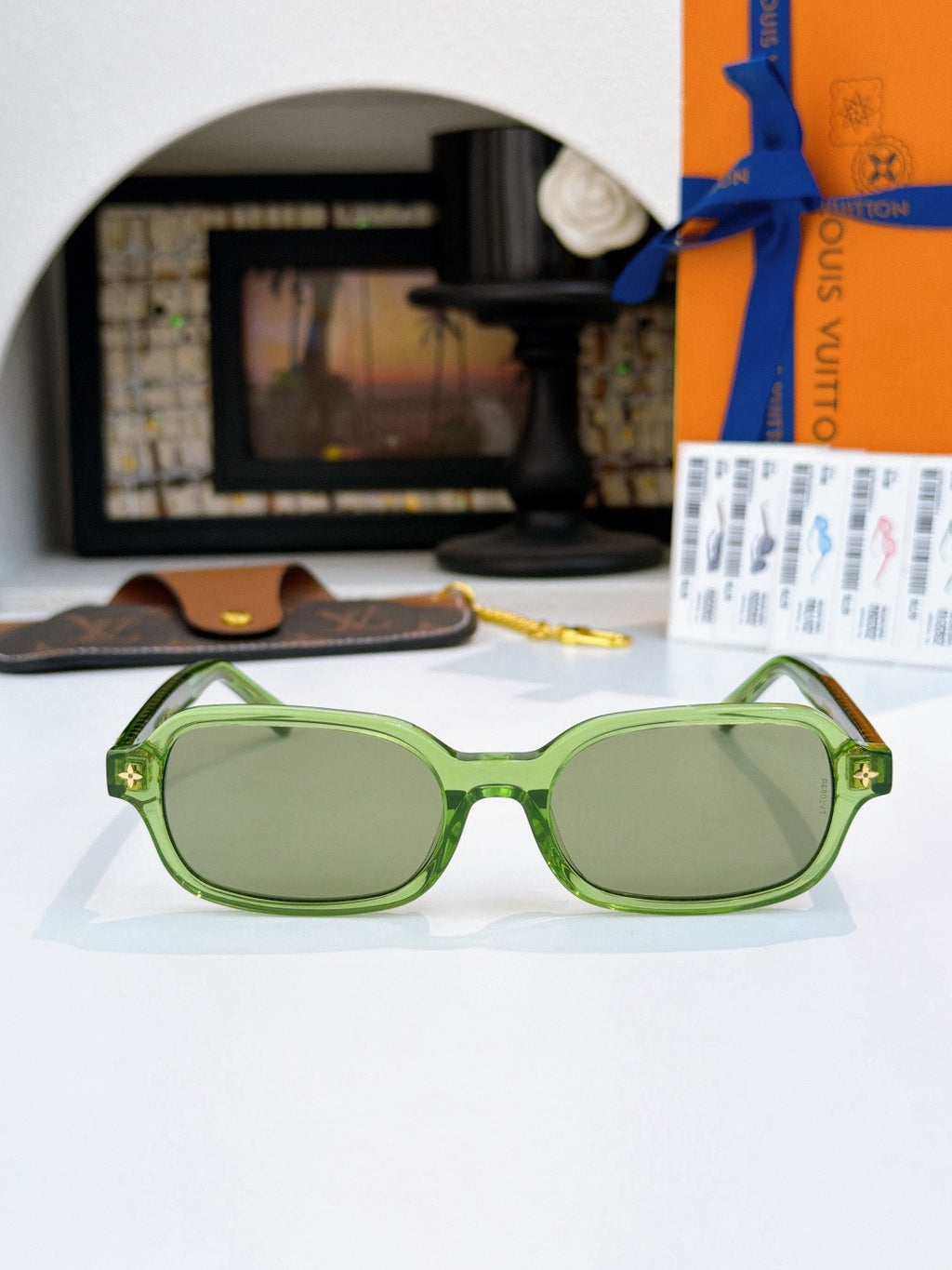 Sunglasses lv