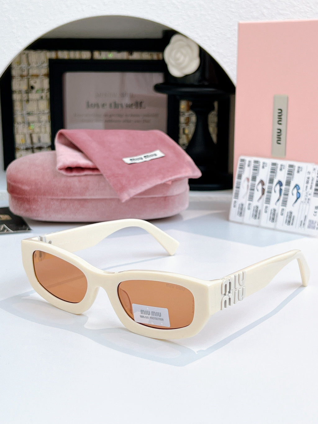 Sunglasses miumiu
