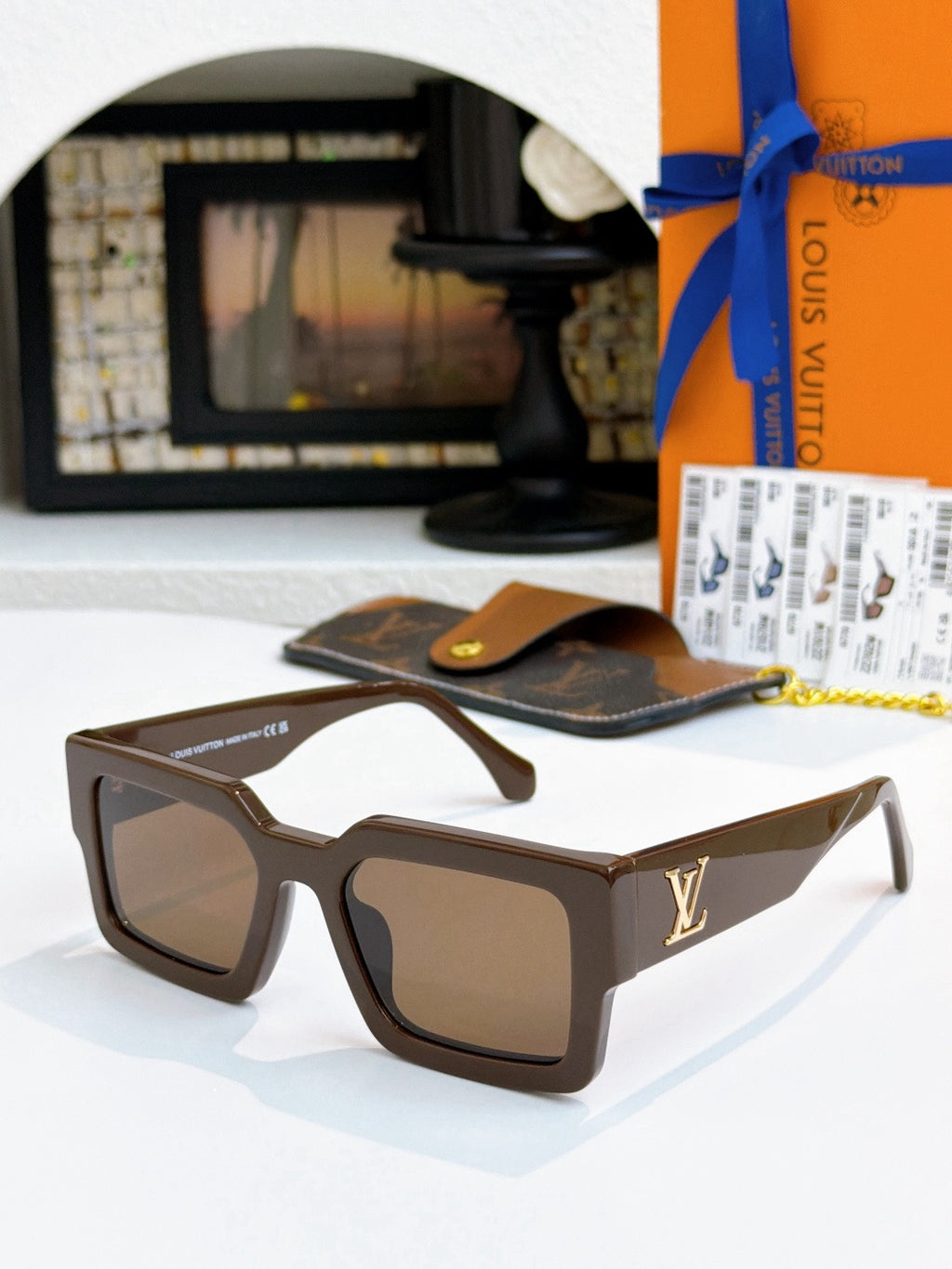 Sunglasses lv