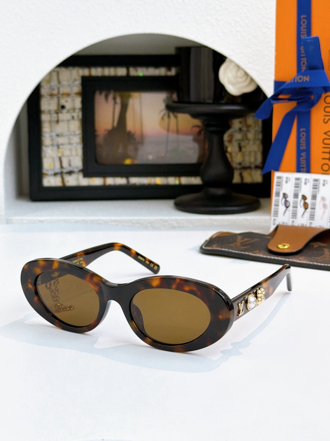 Sunglasses lv