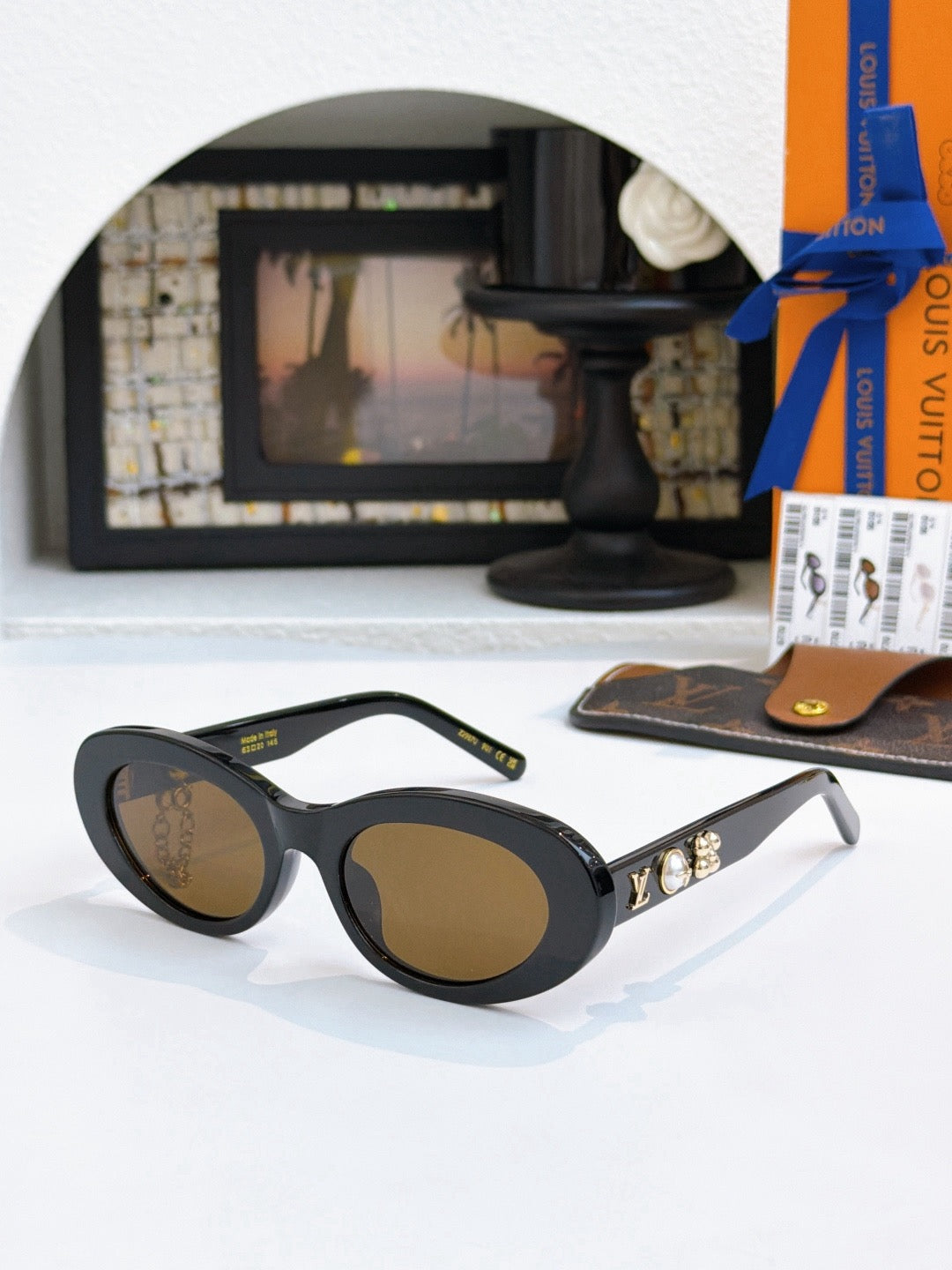 Sunglasses lv