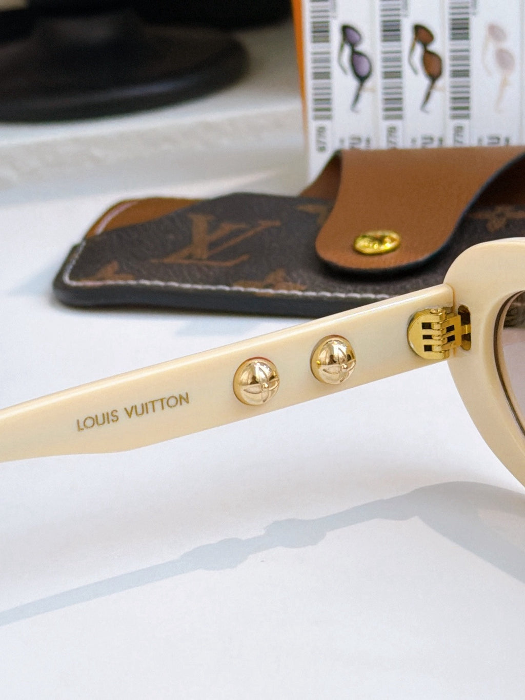 Sunglasses lv