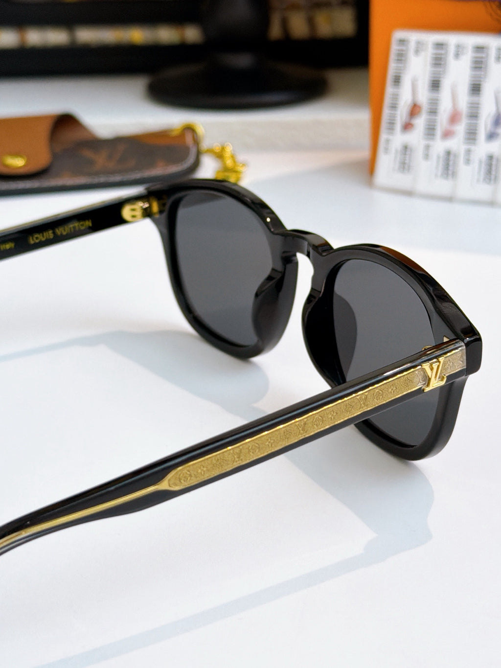 Sunglasses lv