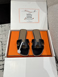 H     slippers