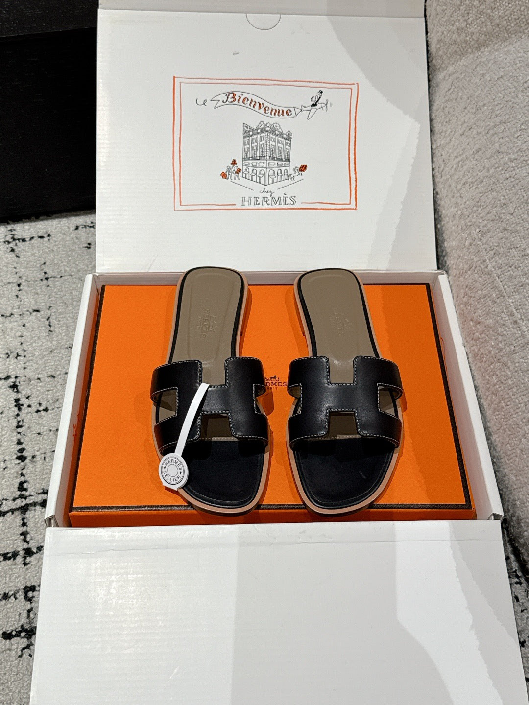 H     slippers